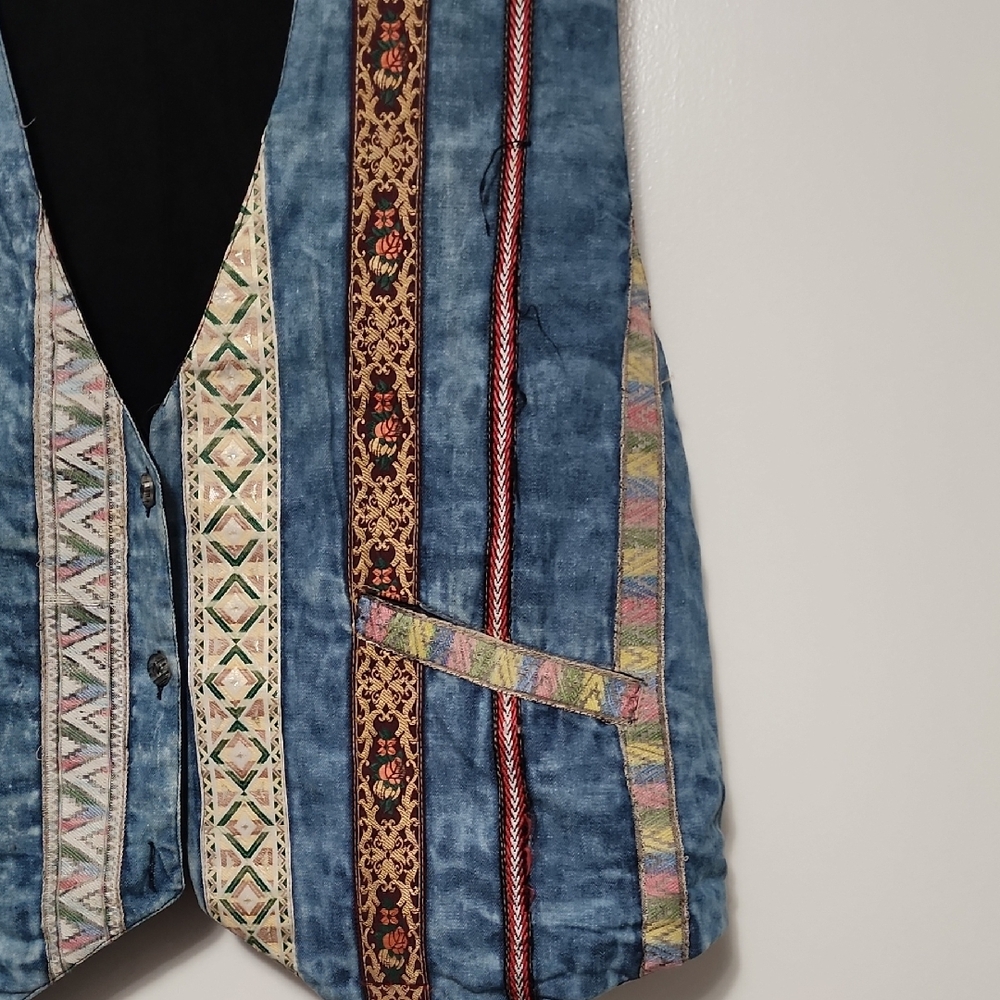 Vintage DD Designs Multicolor Tapestry Stripe Vest - Picture 4 of 8